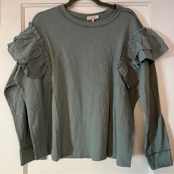 Easel Ruffle Sleeve Boho Top - Picture 2 of 9